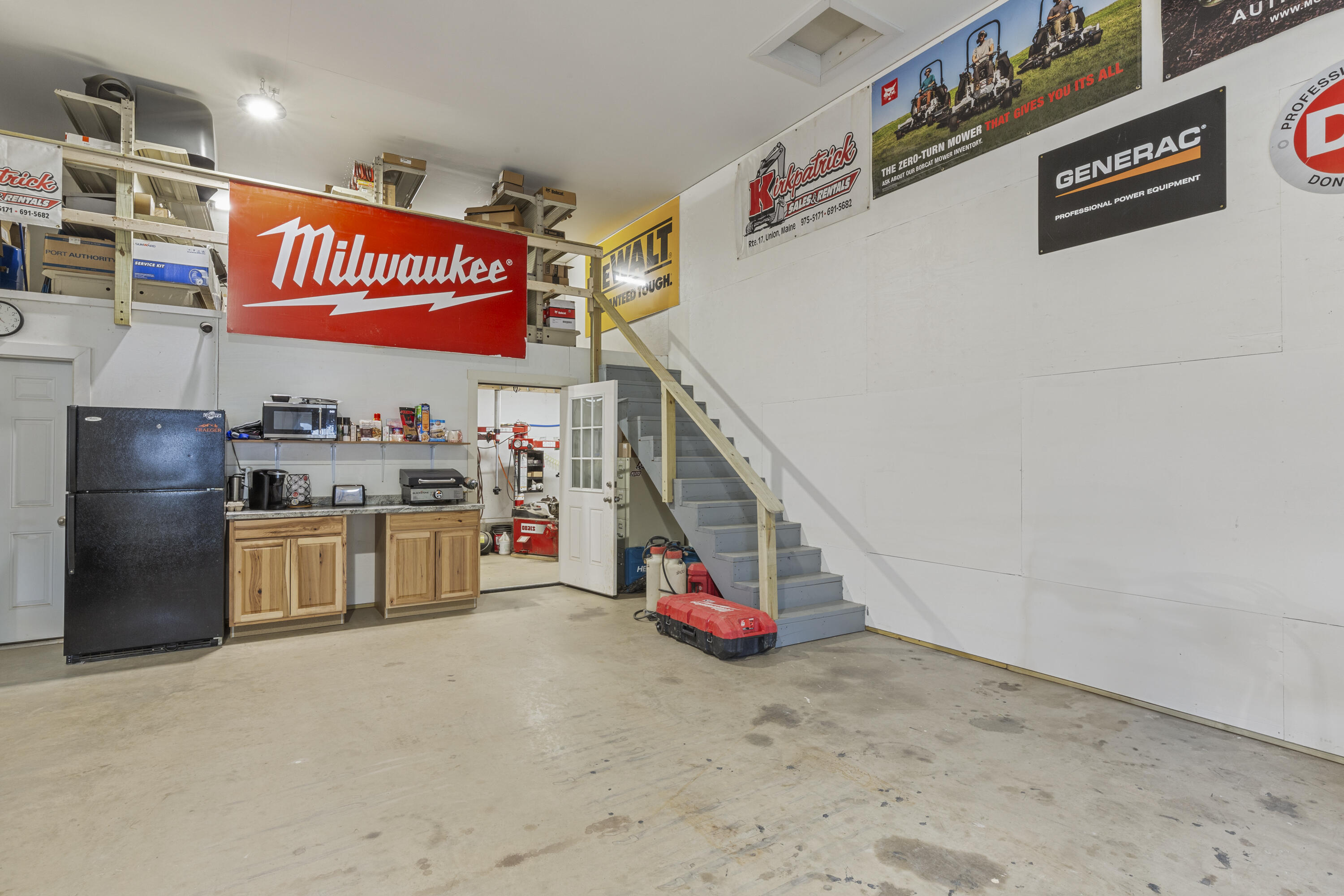 43 Augusta Road Washington ME 04574