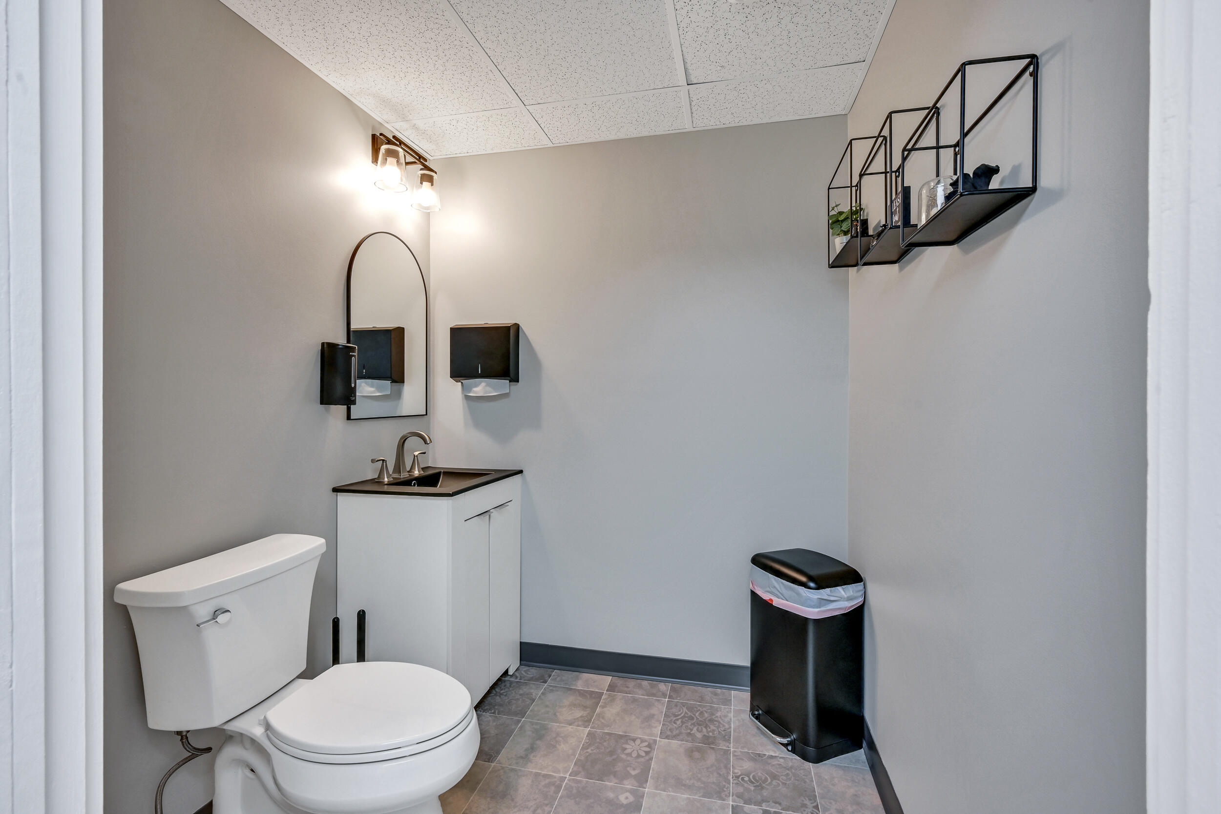 675 Western Avenue Manchester ME 04351