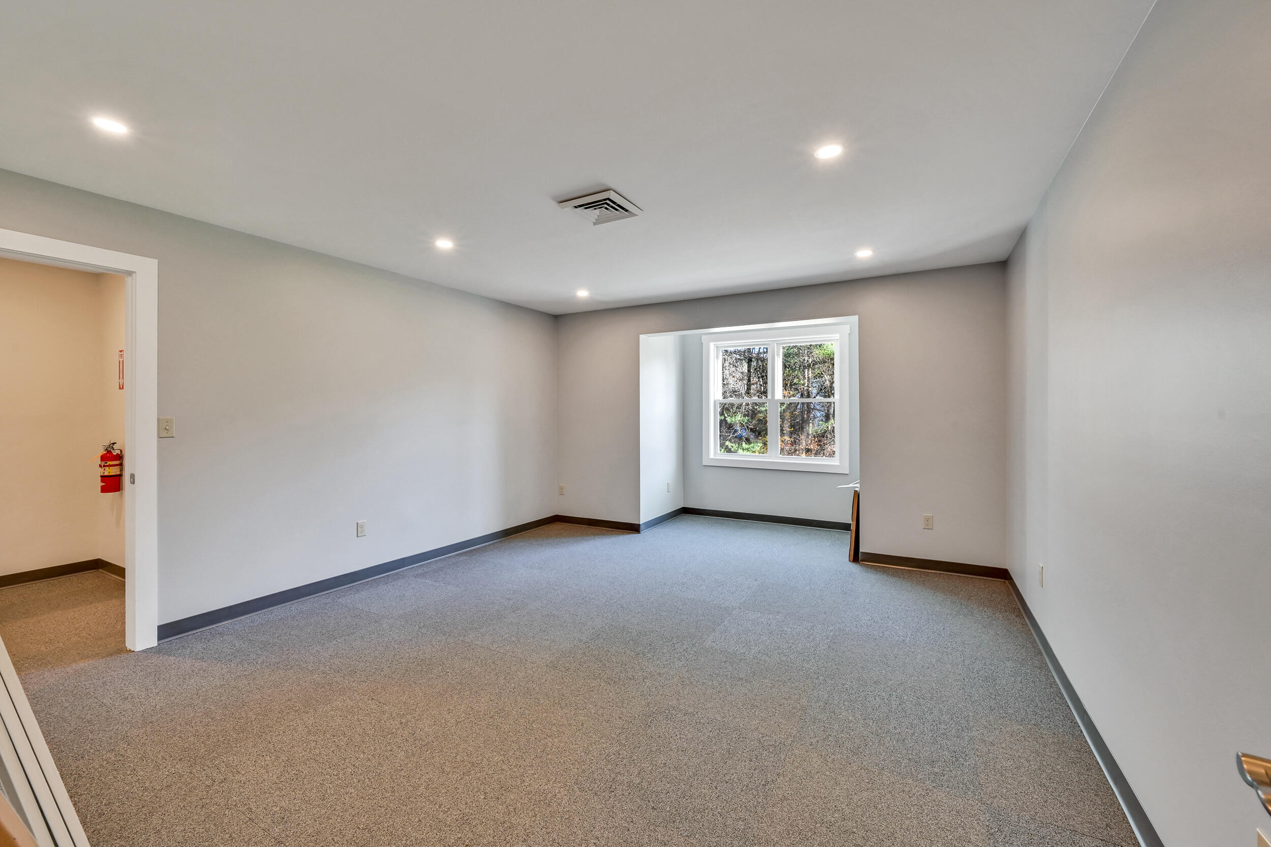 675 Western Avenue Manchester ME 04351