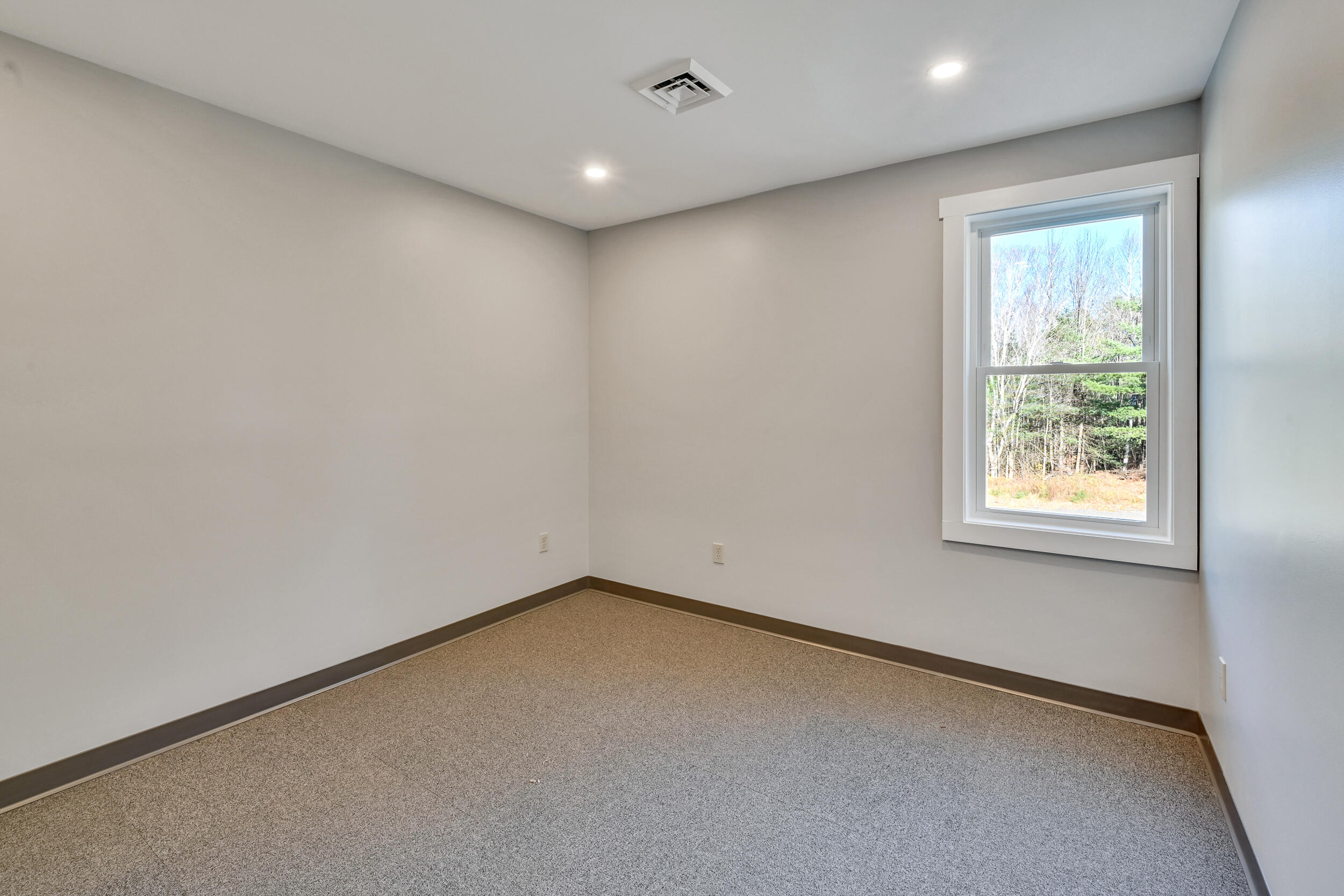 675 Western Avenue Manchester ME 04351