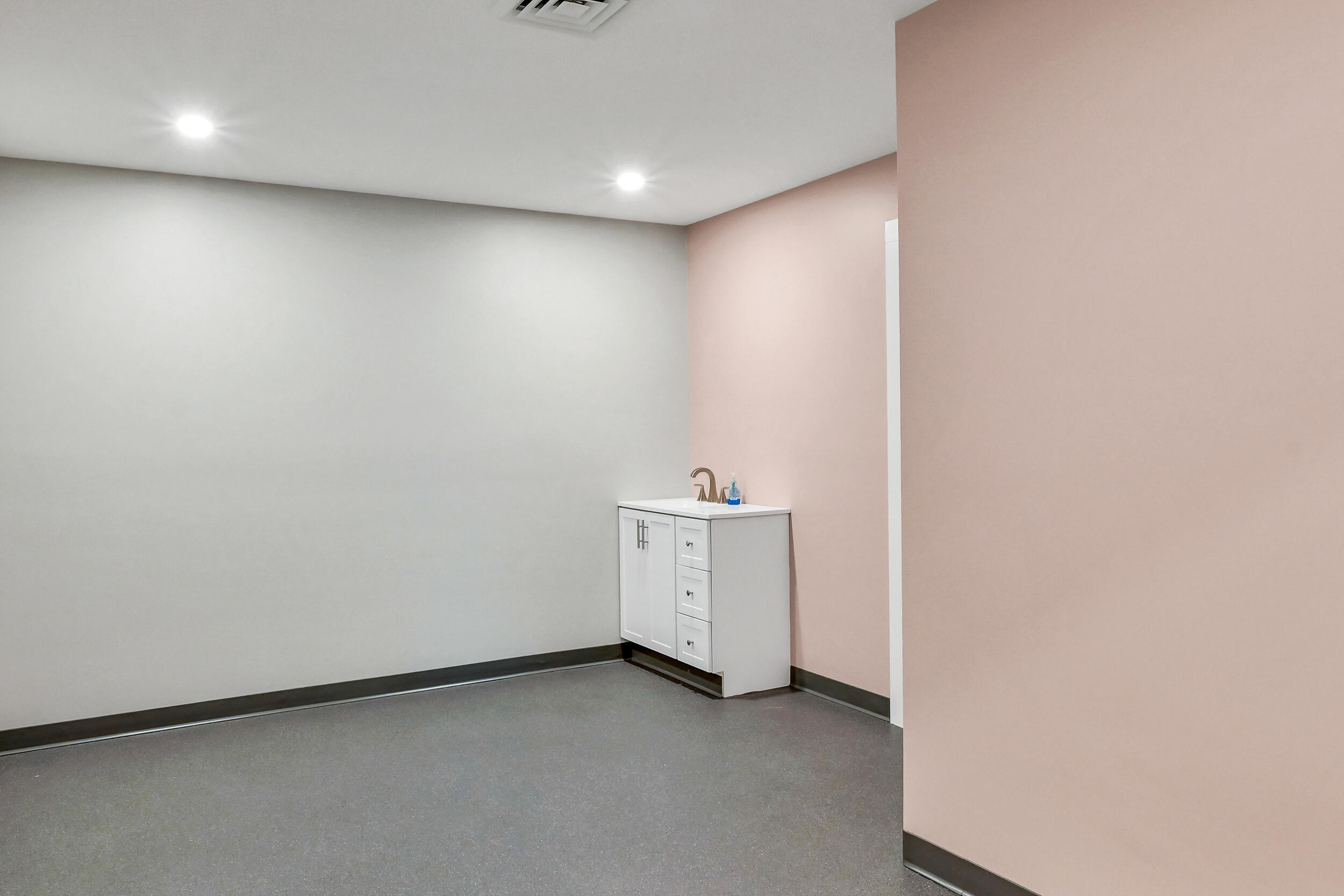 675 Western Avenue Manchester ME 04351