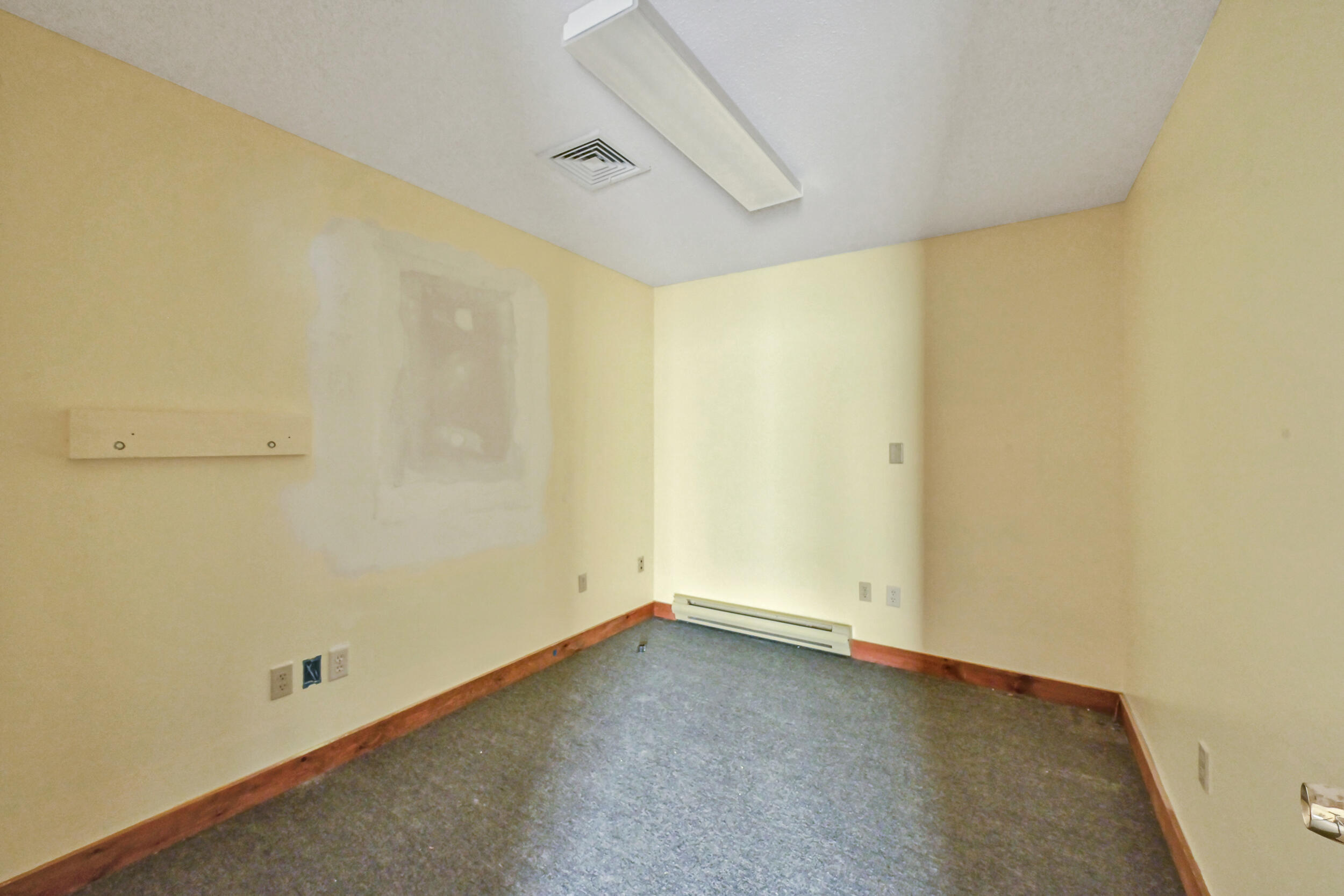 675 Western Avenue Manchester ME 04351