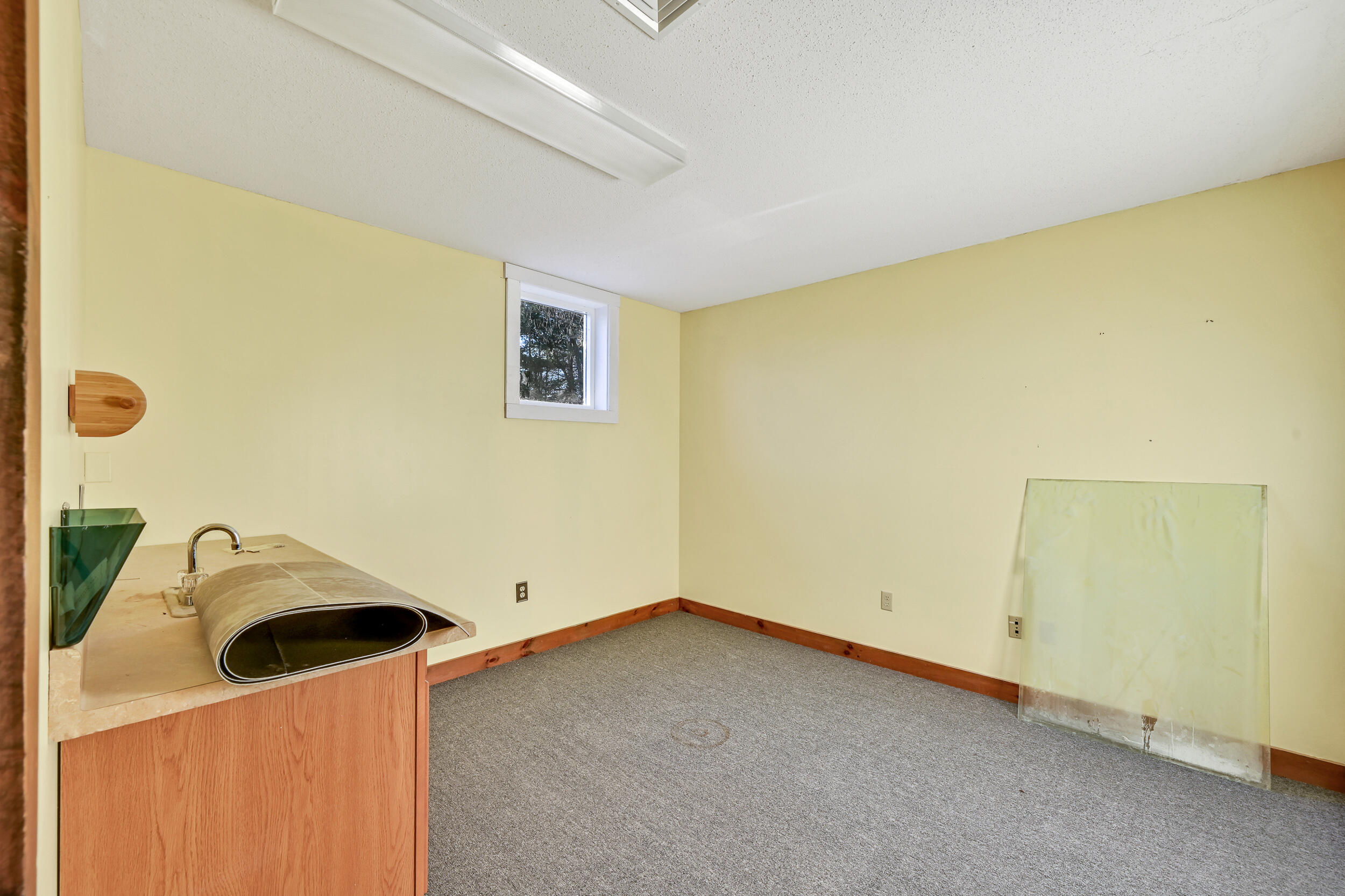 675 Western Avenue Manchester ME 04351