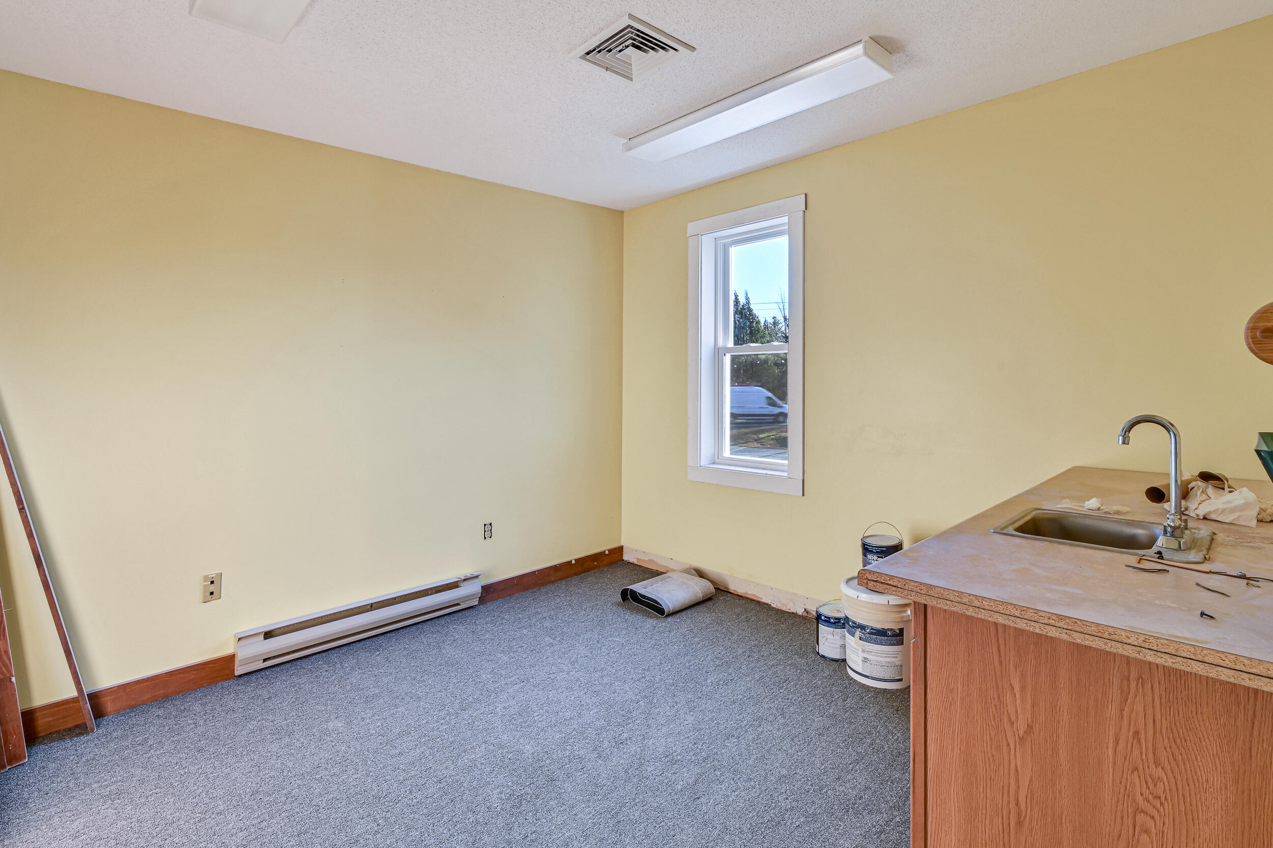 675 Western Avenue Manchester ME 04351