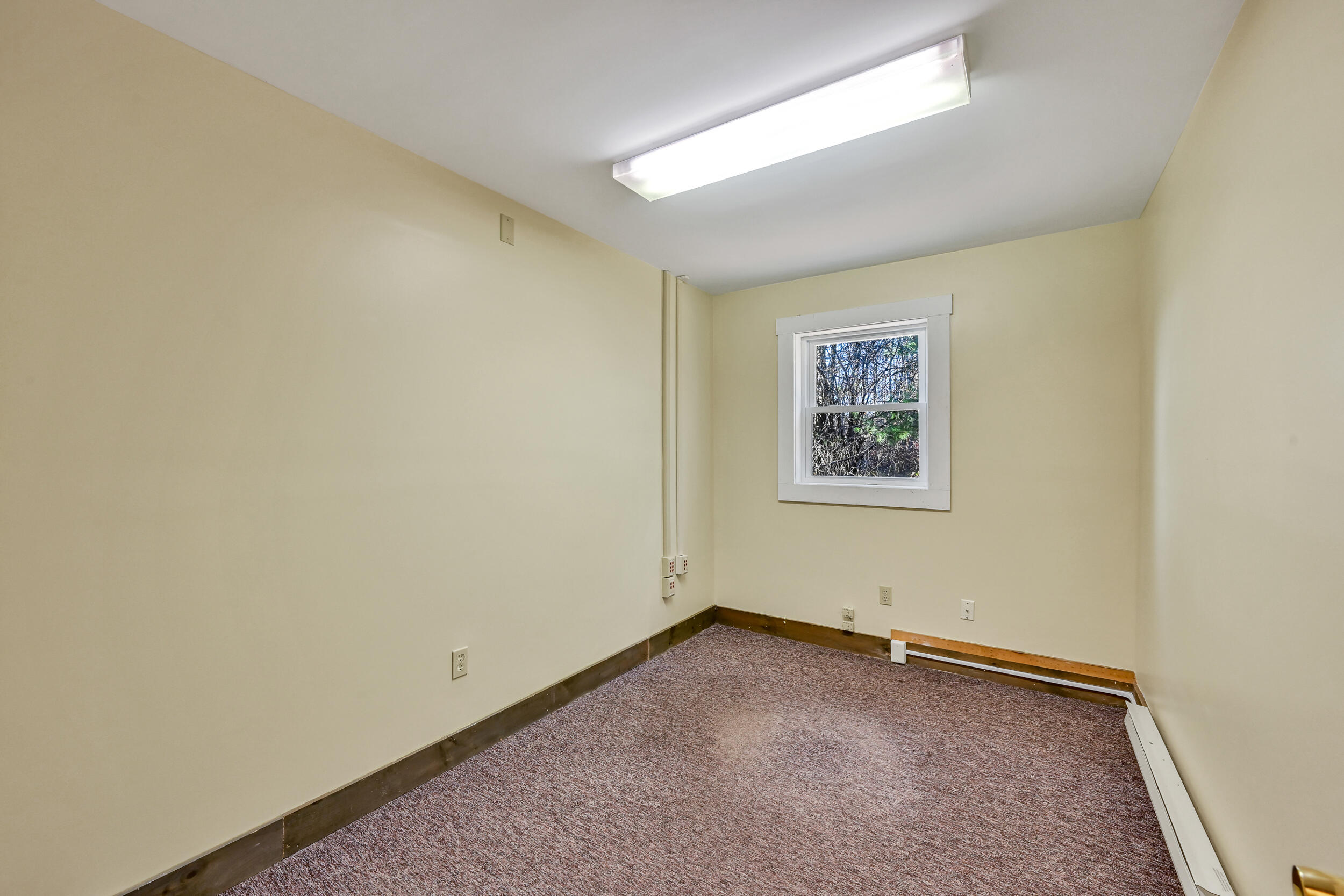 675 Western Avenue Manchester ME 04351