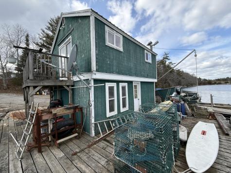 37 Knickerkane Road Boothbay ME 04537