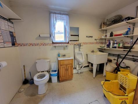 53 River Road Mexico ME 04257