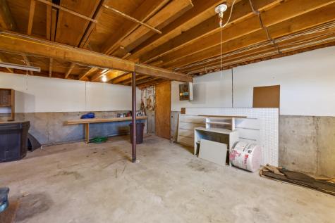 10 Snell Hill Road Turner ME 04282
