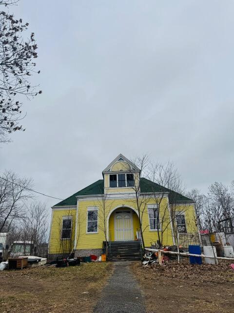 90 N Main Street Monmouth ME 04265