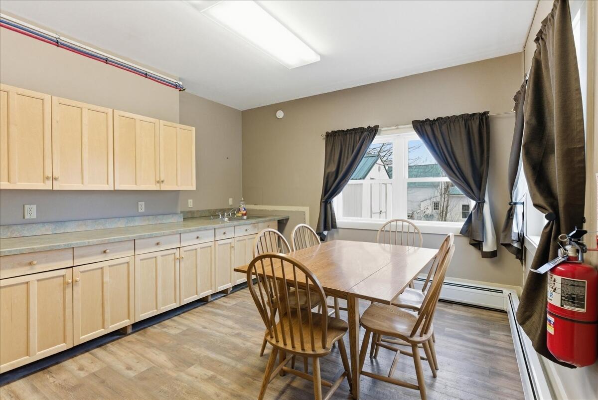 17 Gary Street Paris ME 04281
