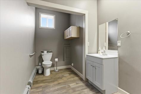 17 Gary Street Paris ME 04281