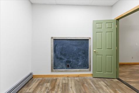 17 Gary Street Paris ME 04281