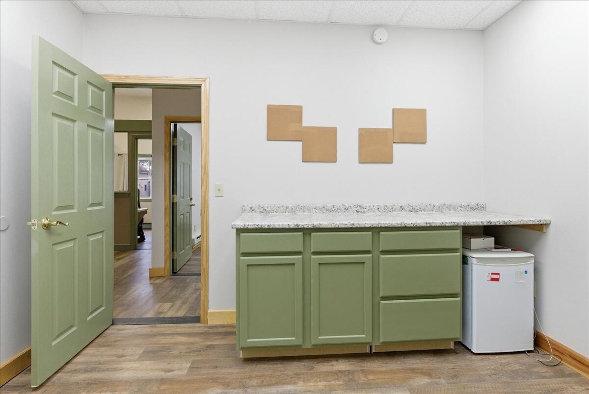 17 Gary Street Paris ME 04281