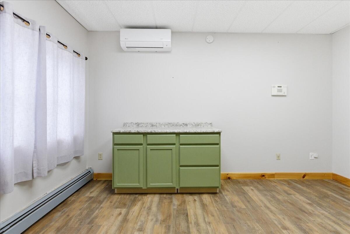 17 Gary Street Paris ME 04281