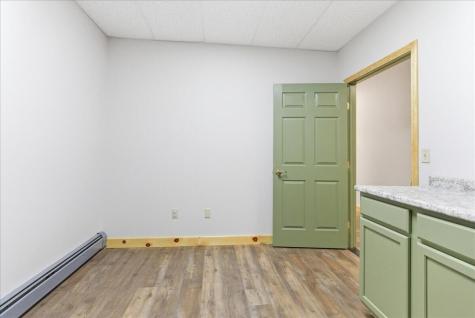 17 Gary Street Paris ME 04281