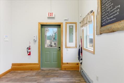 17 Gary Street Paris ME 04281