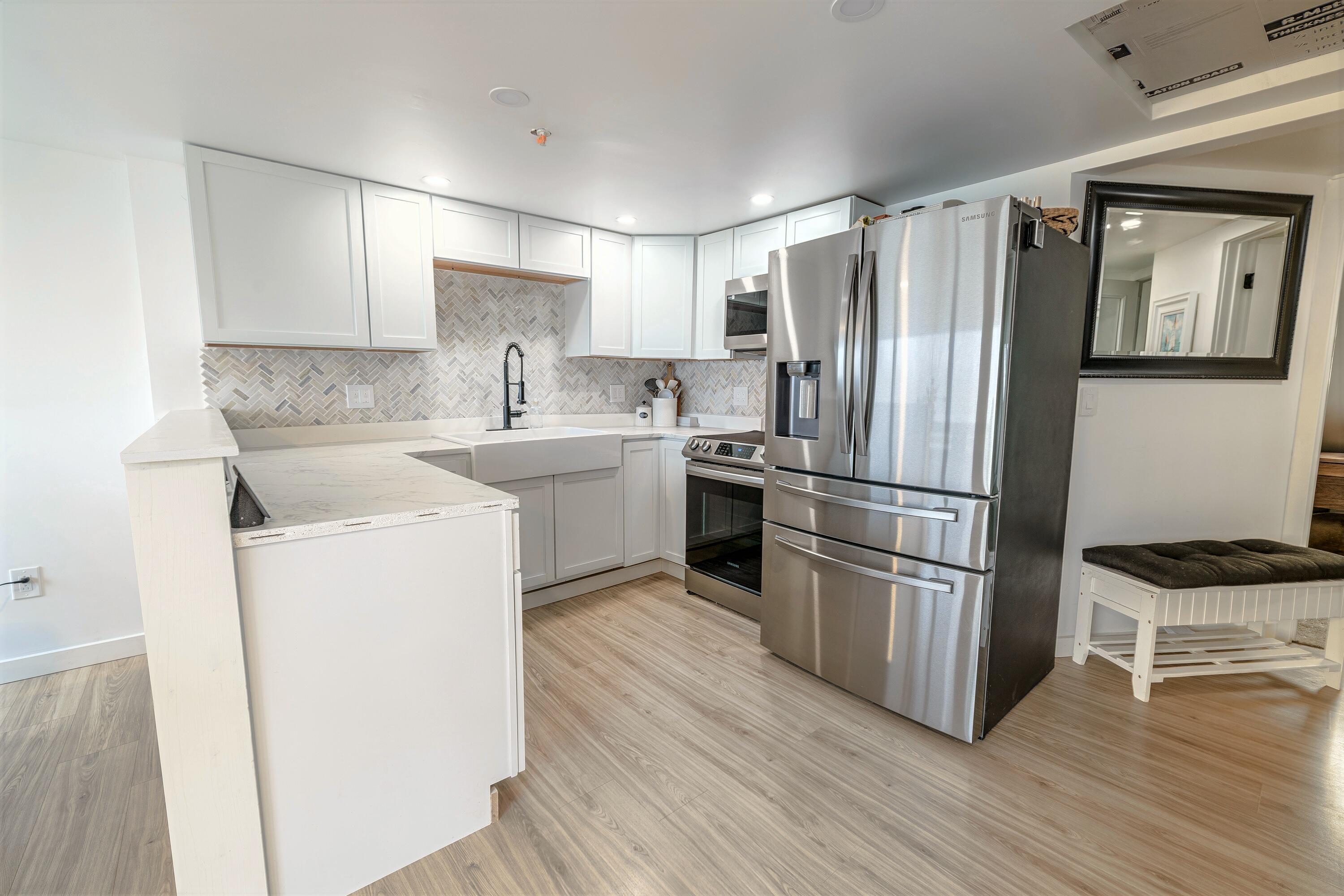 37 & 39 E Main Street Searsport ME 04974