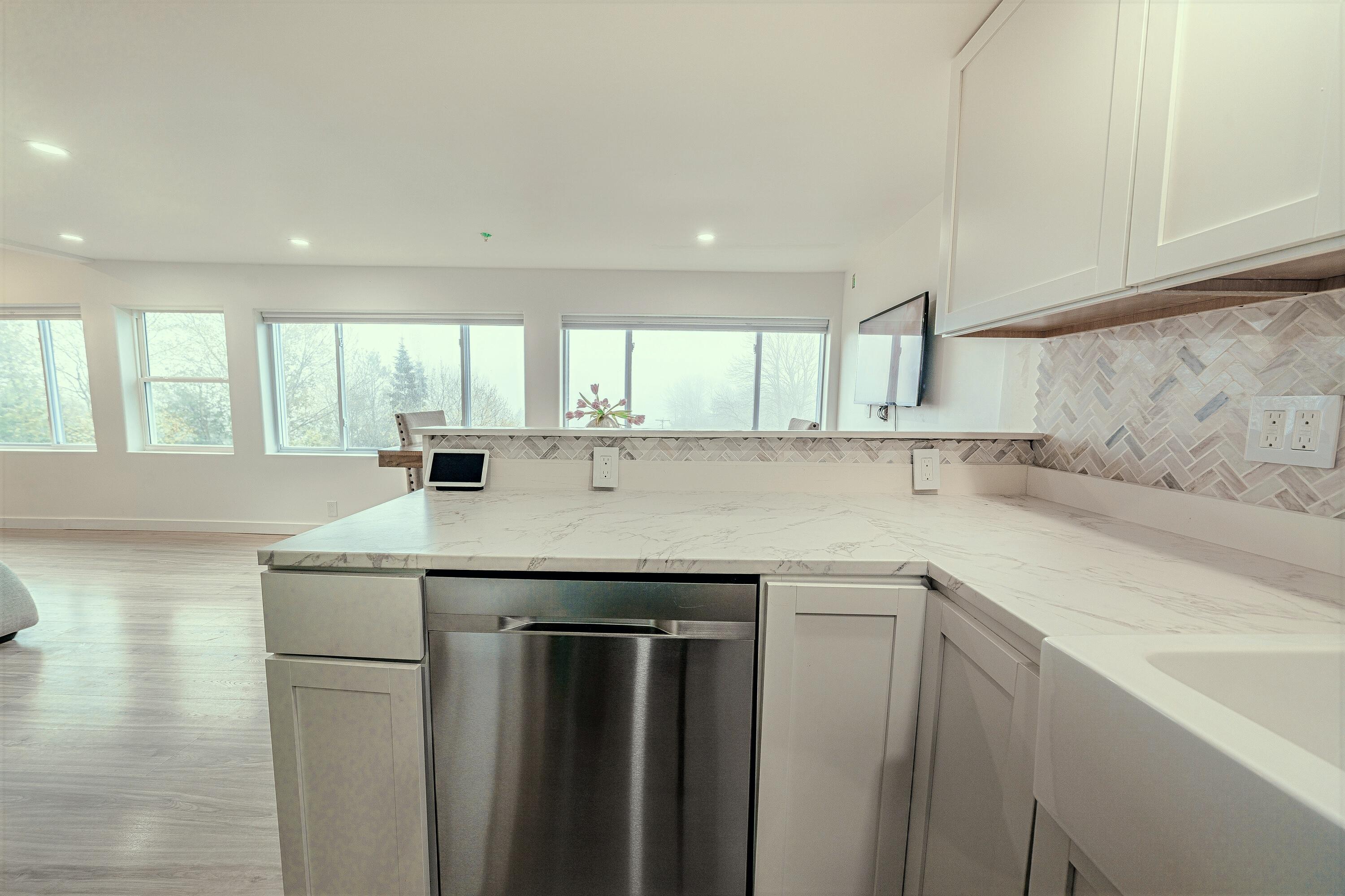 37 & 39 E Main Street Searsport ME 04974