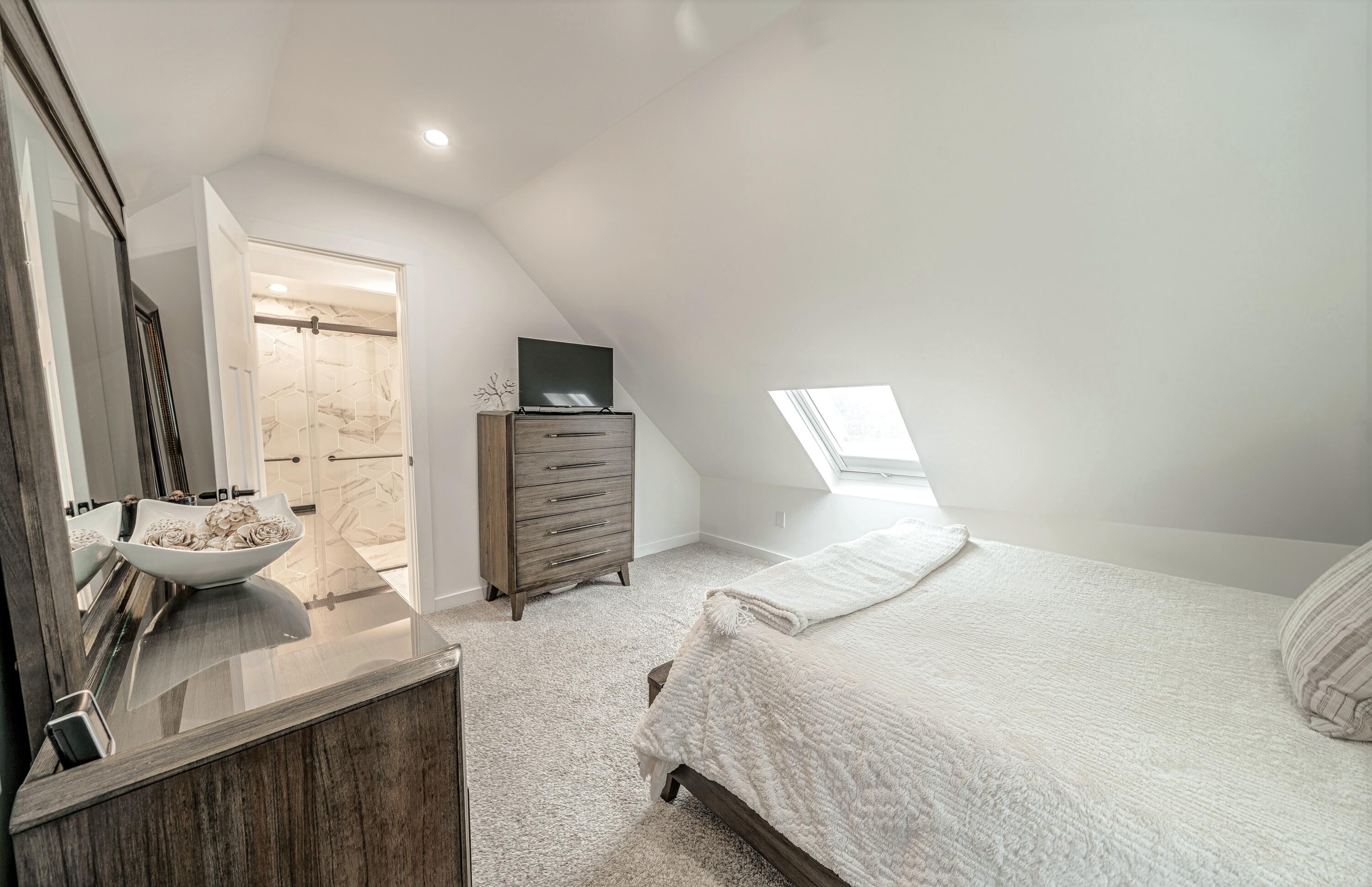 37 & 39 E Main Street Searsport ME 04974