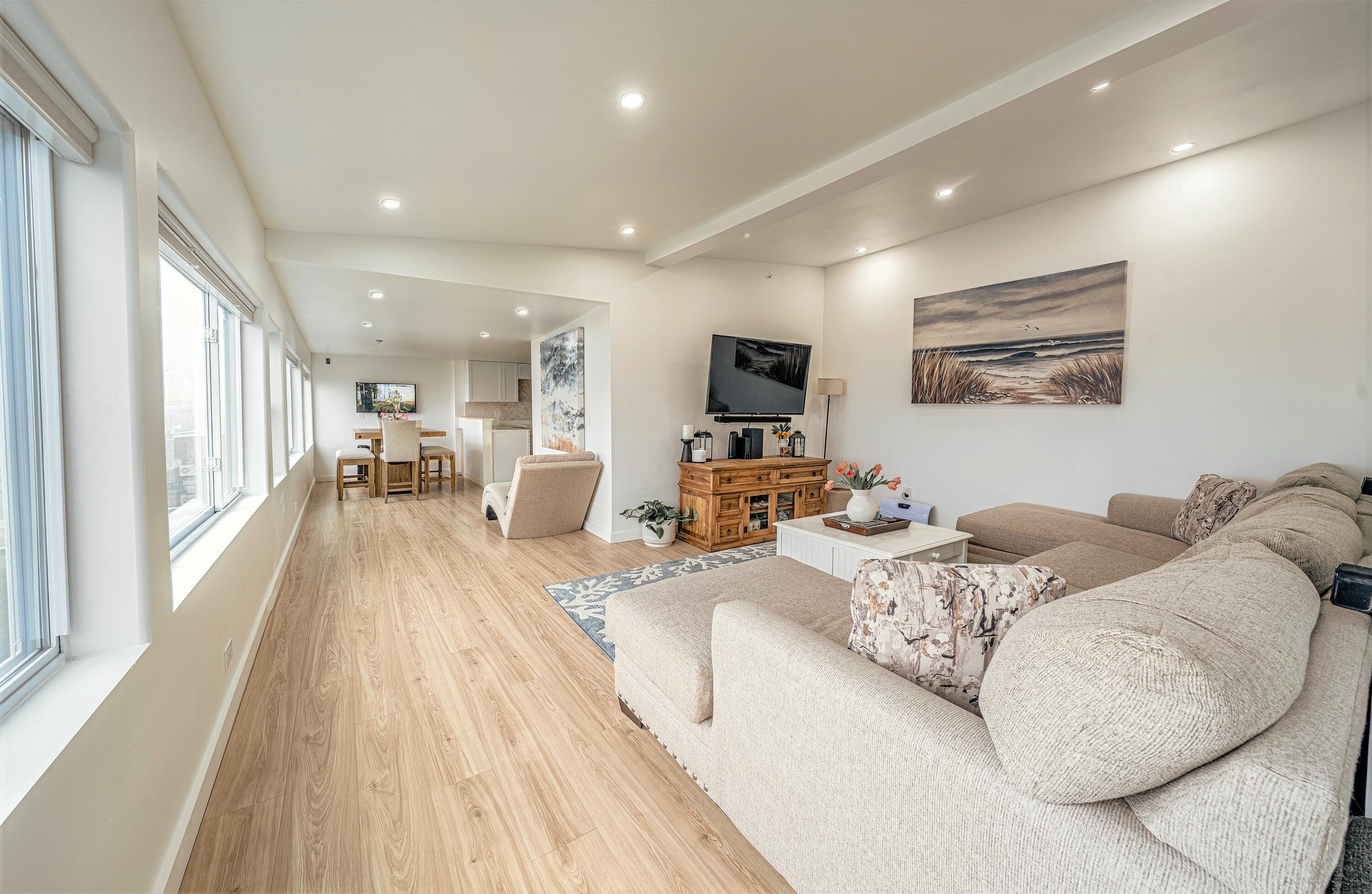 37 & 39 E Main Street Searsport ME 04974