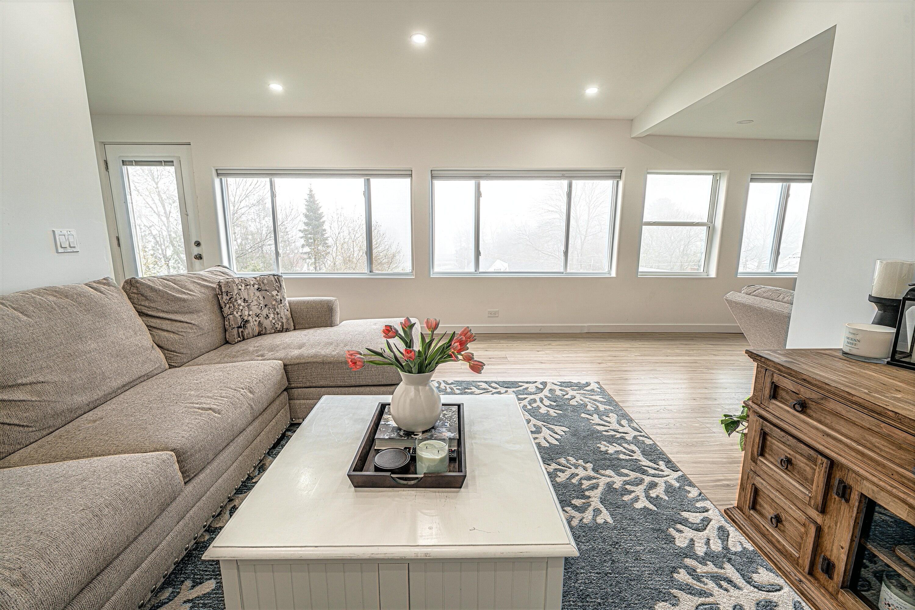 37 & 39 E Main Street Searsport ME 04974