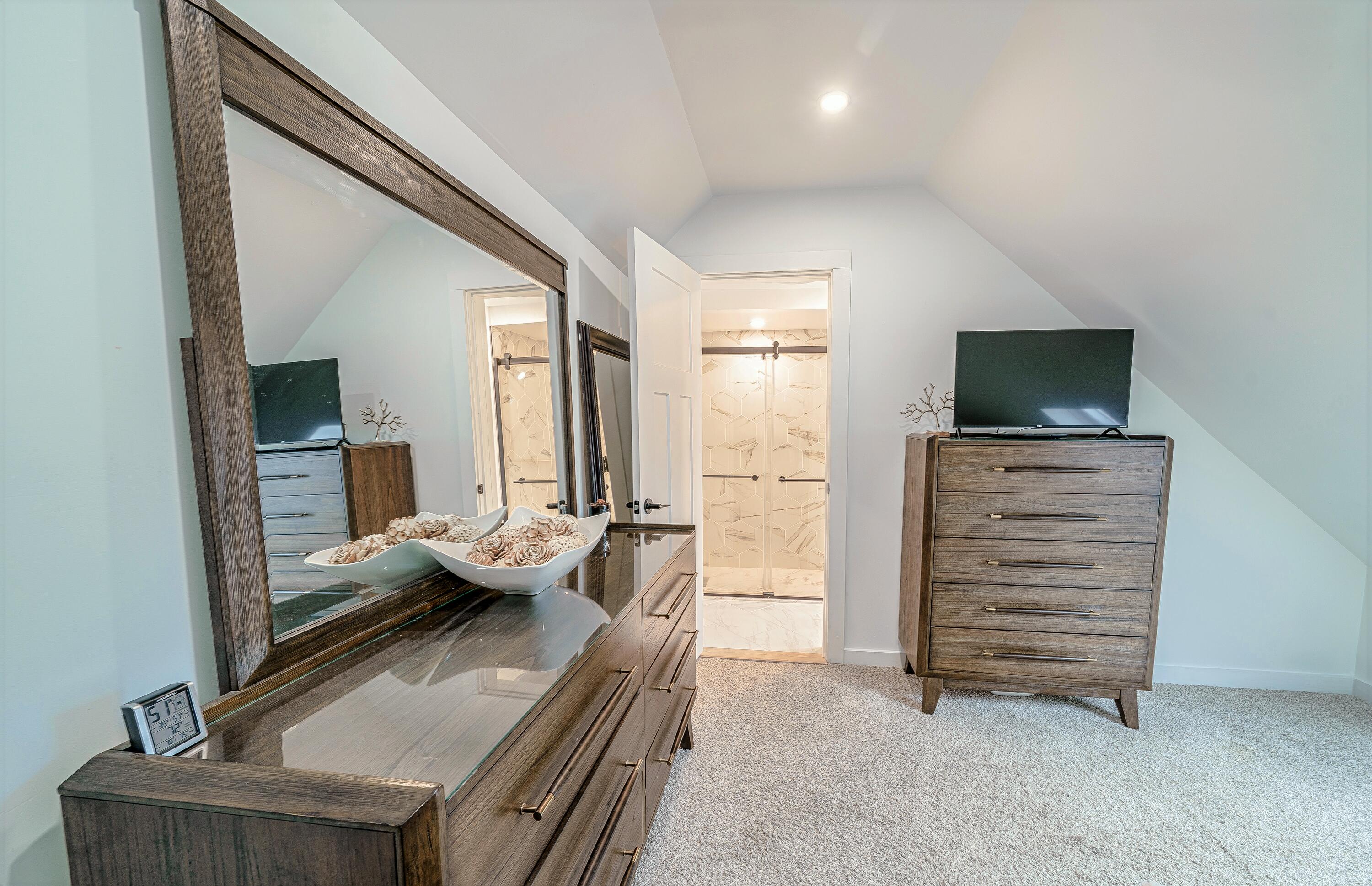 37 & 39 E Main Street Searsport ME 04974