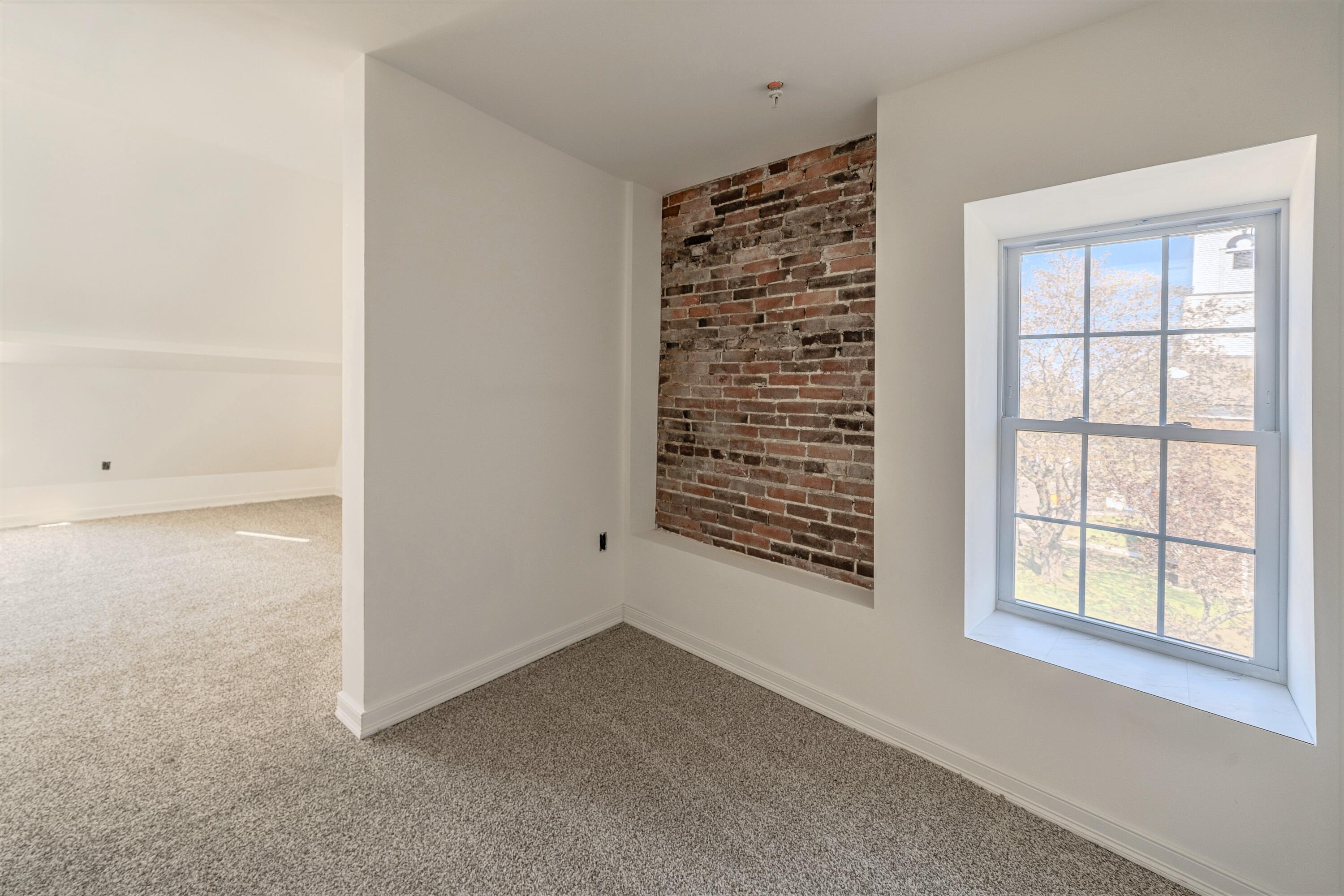 37 & 39 E Main Street Searsport ME 04974