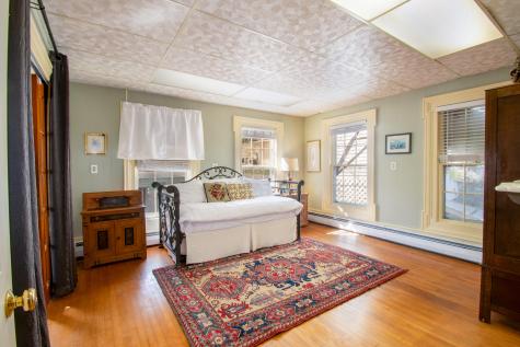 53 Commercial Street Boothbay Harbor ME 04538