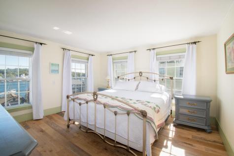 53 Commercial Street Boothbay Harbor ME 04538