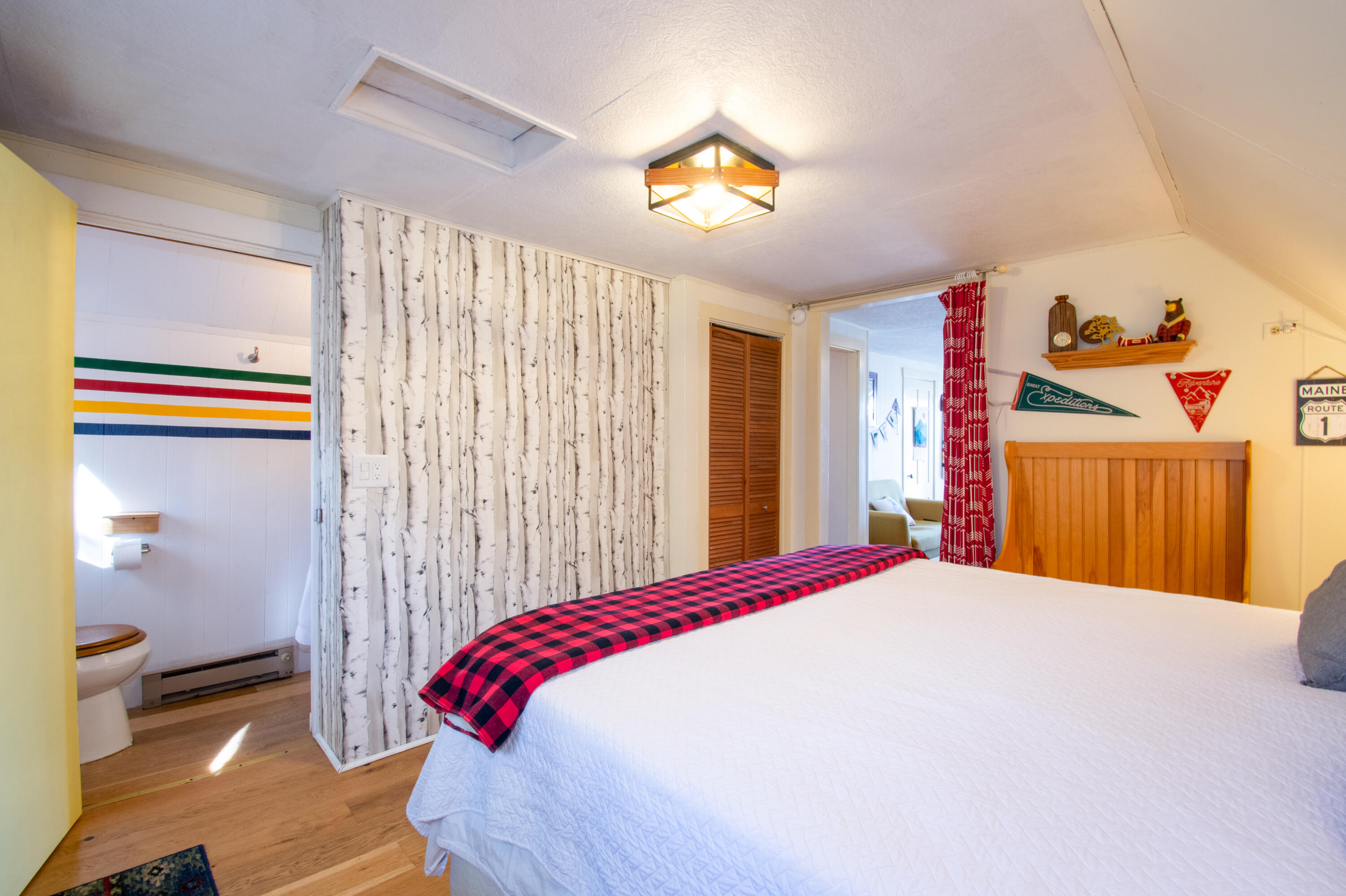 53 Commercial Street Boothbay Harbor ME 04538