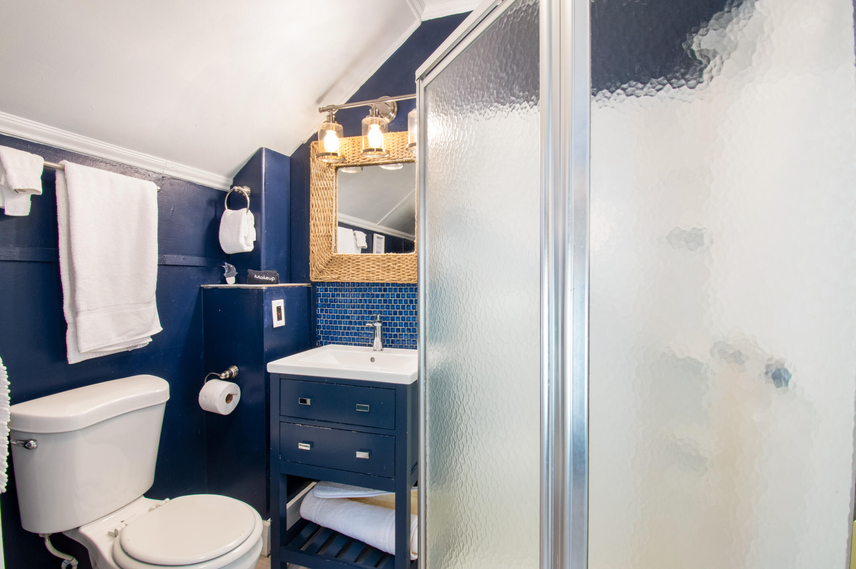 53 Commercial Street Boothbay Harbor ME 04538