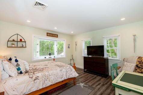 281 York Street York ME 03909