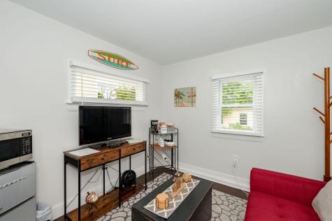 281 York Street York ME 03909