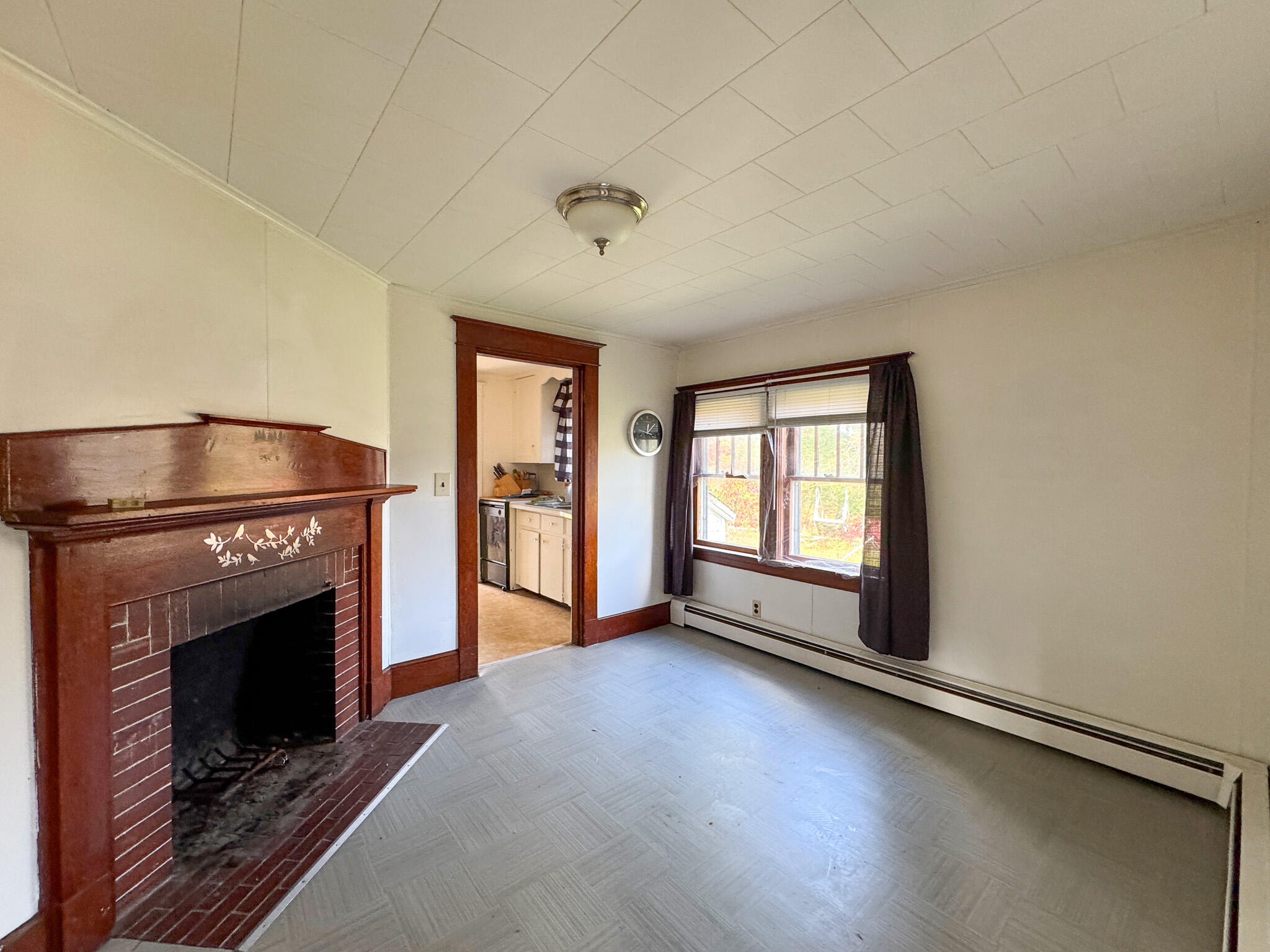 993 Main Road Holden ME 04429