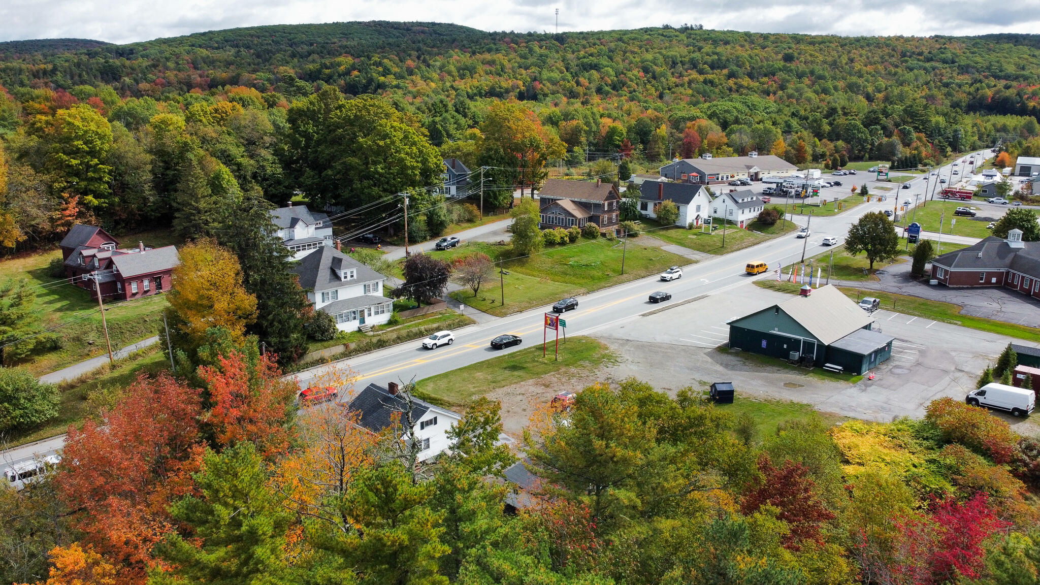 993 Main Road Holden ME 04429