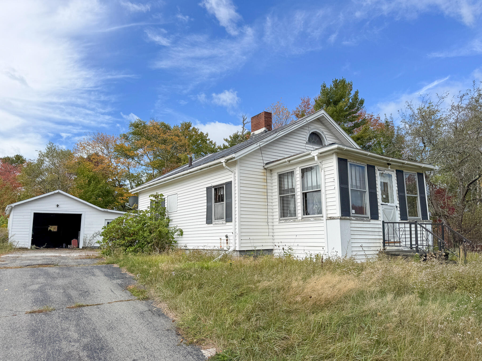 993 Main Road Holden ME 04429