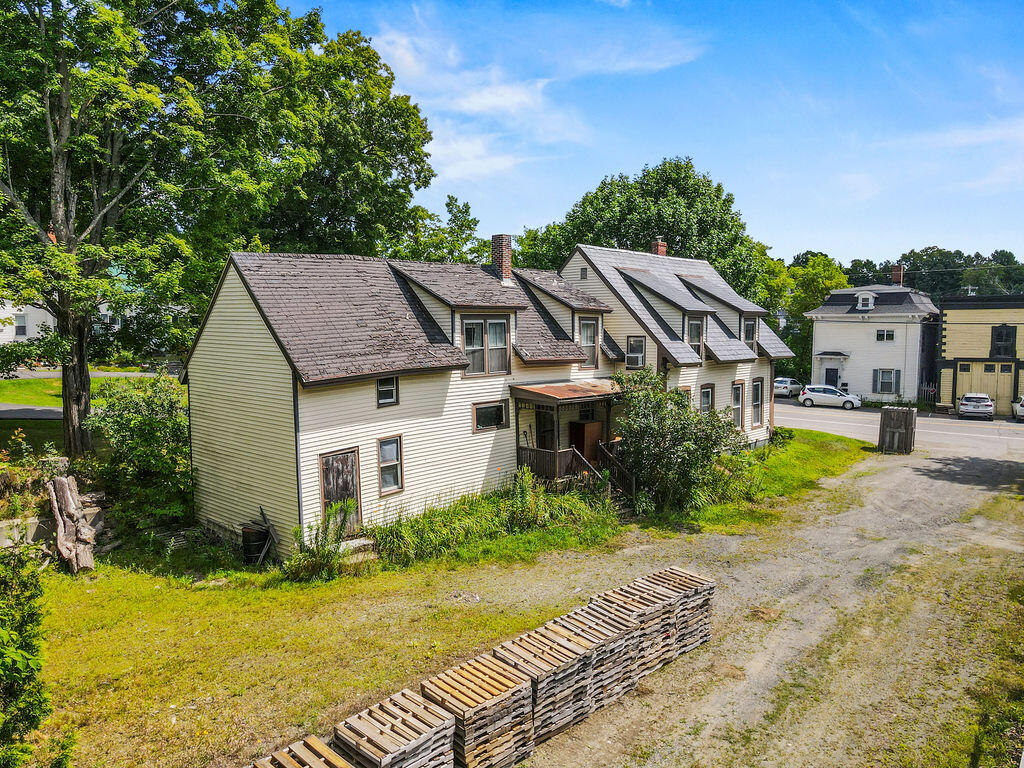 26 Lincoln Street Dover-foxcroft ME 04426