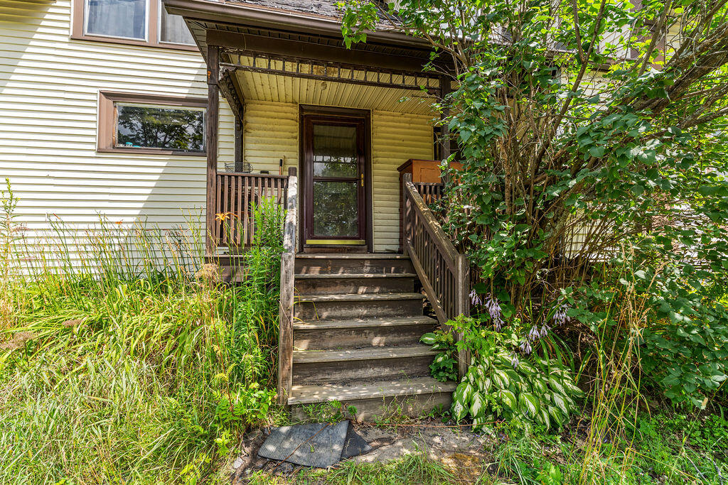 26 Lincoln Street Dover-foxcroft ME 04426