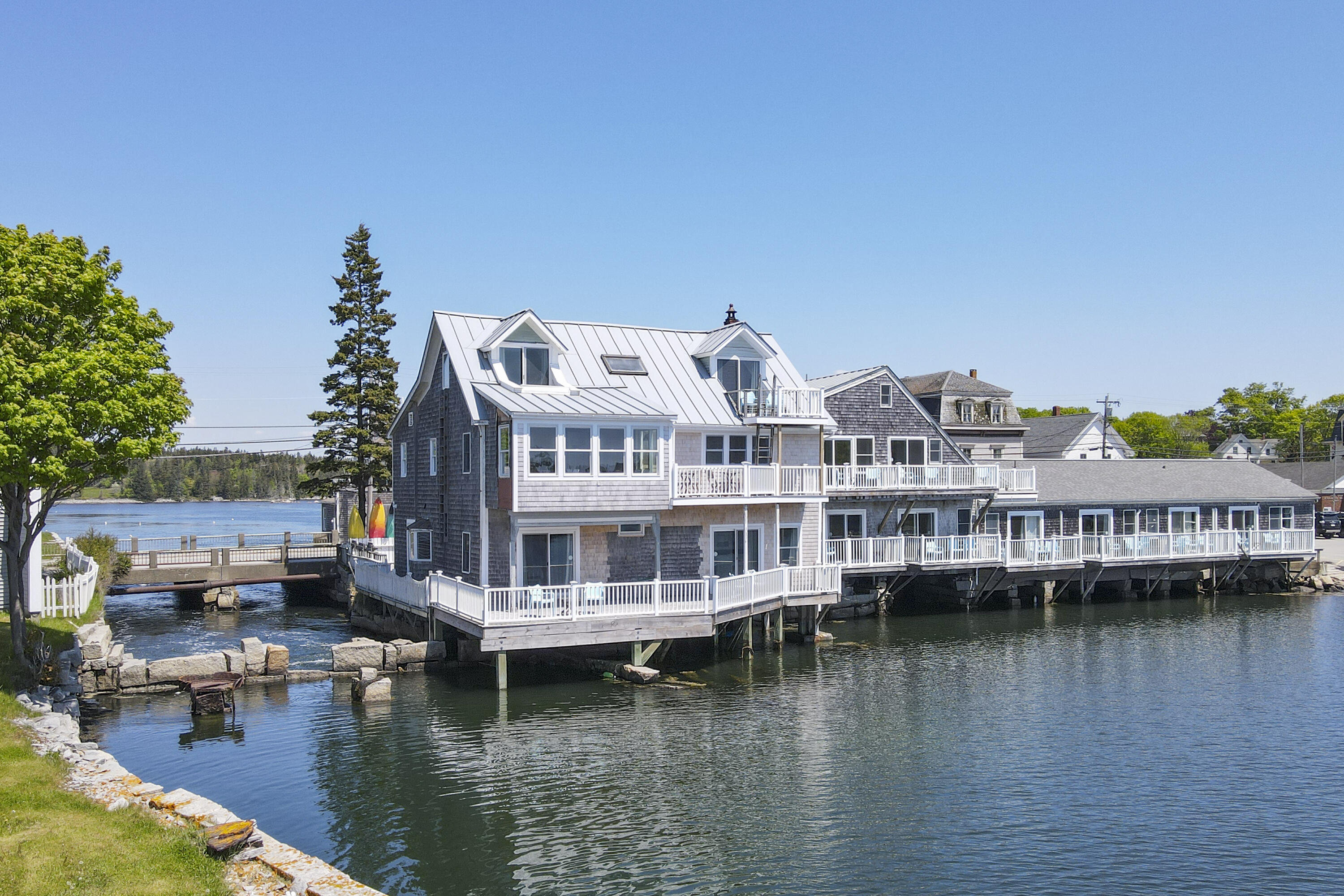 15 Main Street Vinalhaven ME 04863
