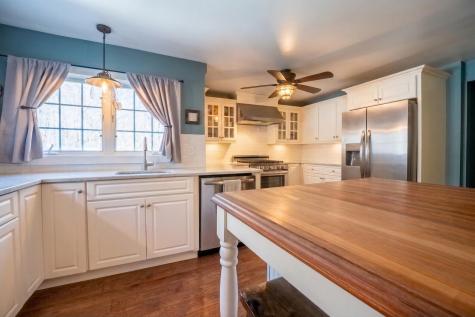 2 River Road York ME 03902