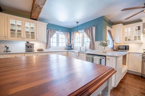 2 River Road York ME 03902