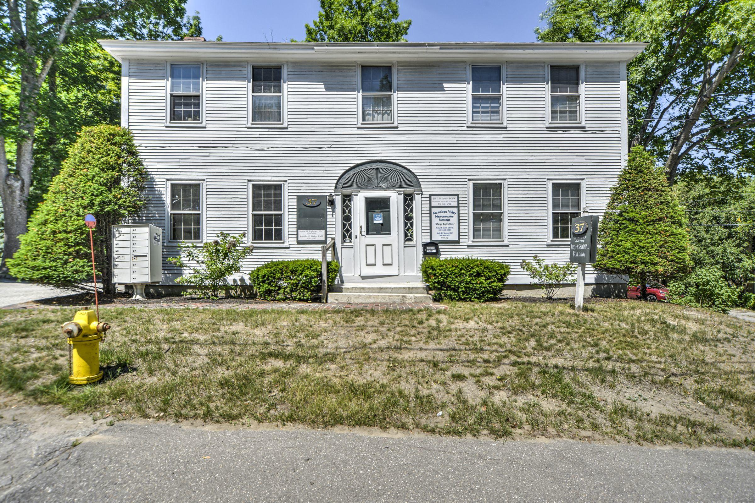 37 Brunswick Avenue Gardiner Maine Real Estate Listing MLS 1498748