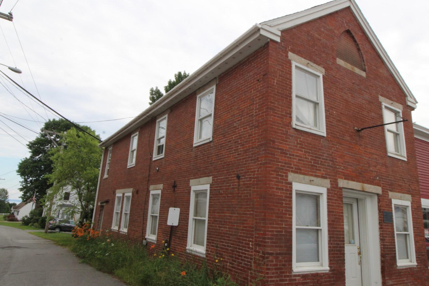 31 E Main Street Searsport Maine Real Estate Listing MLS 1461900