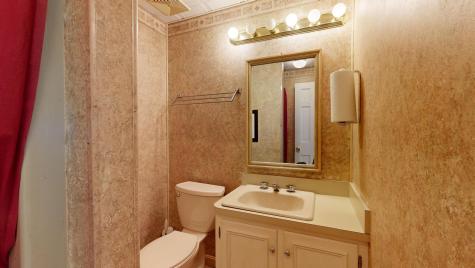 16 Ferry Road Lewiston ME 04240