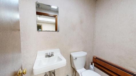 16 Ferry Road Lewiston ME 04240