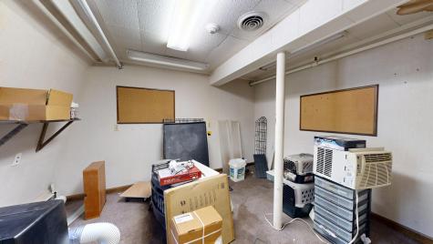 16 Ferry Road Lewiston ME 04240