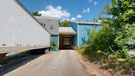 16 Ferry Road Lewiston ME 04240