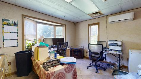 16 Ferry Road Lewiston ME 04240