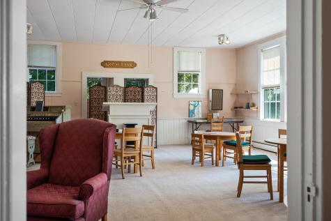 25 Oak Street Boothbay Harbor ME 04538