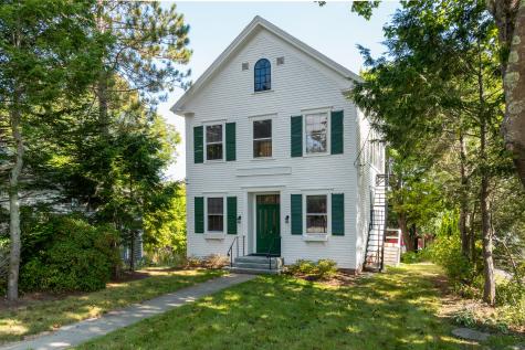 25 Oak Street Boothbay Harbor ME 04538